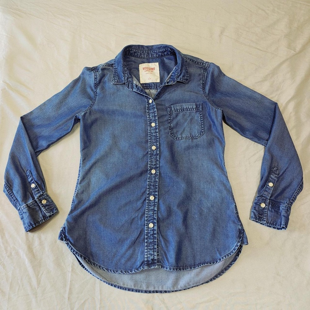 Mossimo Supply Co Womens Small Blue Lyocell Chambray Button Down Shirt LS
